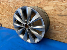 Load image into Gallery viewer, 1x Alufelge 16 Zoll 6.0" 5x100 38ET Glanz Silber 658601025B Skoda Scala Kamiq FEL1093938560rv