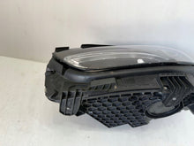 Laden Sie das Bild in den Galerie-Viewer, Frontscheinwerfer Mercedes-Benz W206 A2069068104 Links Scheinwerfer Headlight SCH7539382493zz