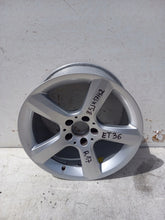 Laden Sie das Bild in den Galerie-Viewer, 1x Alufelge 17 Zoll 8.5" 5x112 36ET Glanz Silber A1724013702 Mercedes-Benz FEL3409723126ht