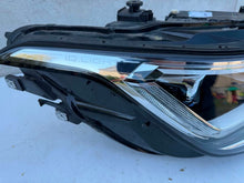 Laden Sie das Bild in den Galerie-Viewer, Frontscheinwerfer VW Tiguan Allspace 5NN941082D Rechts Scheinwerfer Headlight SCH5725074061xb