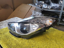 Laden Sie das Bild in den Galerie-Viewer, Frontscheinwerfer Hyundai Ix20 92101-1KXXX Links Scheinwerfer Headlight