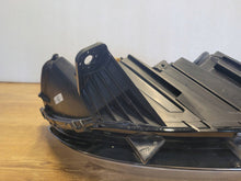 Laden Sie das Bild in den Galerie-Viewer, Frontscheinwerfer Dacia Sandero III Logan 260602561R LED Rechts oder Links