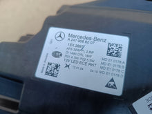 Laden Sie das Bild in den Galerie-Viewer, Frontscheinwerfer Mercedes-Benz Gla H247 A2479066207 Rechts Headlight SCH4074701924ct