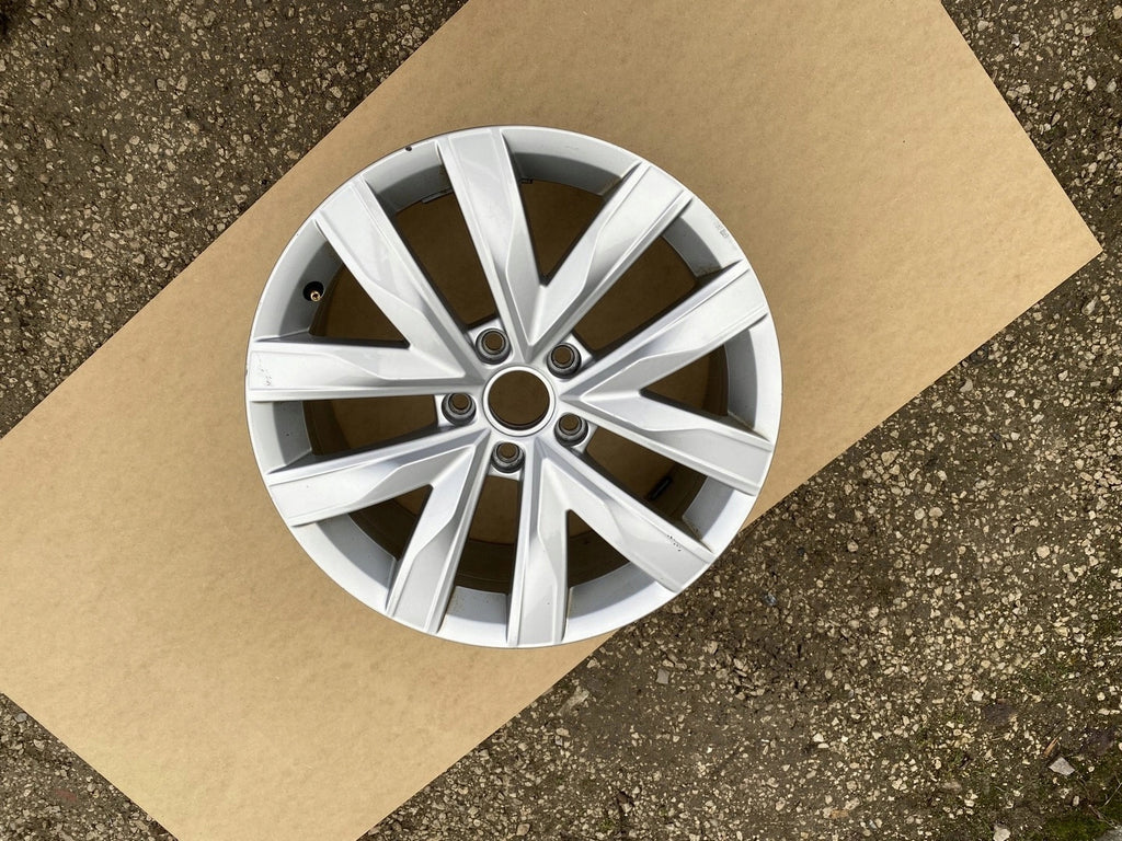 1x Alufelge 17 Zoll 7.0" 5x112 38ET Glanz Silber VW Passat B8 Arteon Rim Wheel FEL8894332672vl