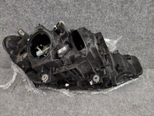 Laden Sie das Bild in den Galerie-Viewer, Frontscheinwerfer BMW 3 F30 F31 7314531 Links Scheinwerfer Headlight SCH1360981790dl