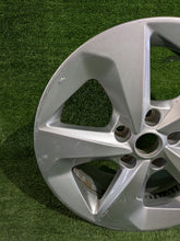 Load image into Gallery viewer, 1x Alufelge 17 Zoll 7.0" 5x114.3 40ET Glanz Silber Nissan I 1 Rim Wheel FEL4363101790ej