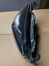 Laden Sie das Bild in den Galerie-Viewer, Frontscheinwerfer Mazda 2 Dj D43N-51030 Full LED Rechts Scheinwerfer Headlight SCH7180581052pr