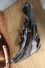 Load image into Gallery viewer, Frontscheinwerfer Toyota Corolla 811102S60 HH LED Rechts Scheinwerfer Headlight