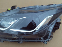 Load image into Gallery viewer, Frontscheinwerfer Toyota Corolla 51150-02T31 Links Scheinwerfer Headlight SCH4508205865bw