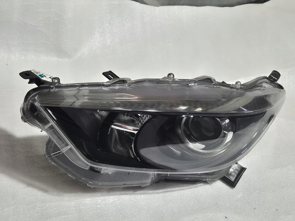 Frontscheinwerfer Toyota Yaris -24027-EUKO-6 Links Scheinwerfer Headlight SCH6113018553jk