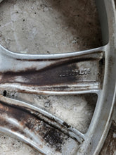 Load image into Gallery viewer, 1x Alufelge 18 Zoll 7.5" 5x108 49ET Glanz Silber 9671401877 Peugeot 308 Ii FEL5926228379kl