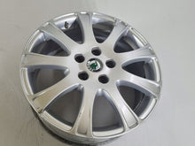 Laden Sie das Bild in den Galerie-Viewer, 1x Alufelge 17 Zoll 7.0&quot; 5x112 54ET 1Z0601025G Skoda Octavia Rim Wheel