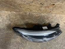 Laden Sie das Bild in den Galerie-Viewer, Frontscheinwerfer Renault Captur 260107244R Full LED Rechts Headlight