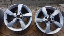 Laden Sie das Bild in den Galerie-Viewer, 4x Alufelge 17 Zoll 4G0071497 Audi C7 Rim Wheel FEL5049696552wo