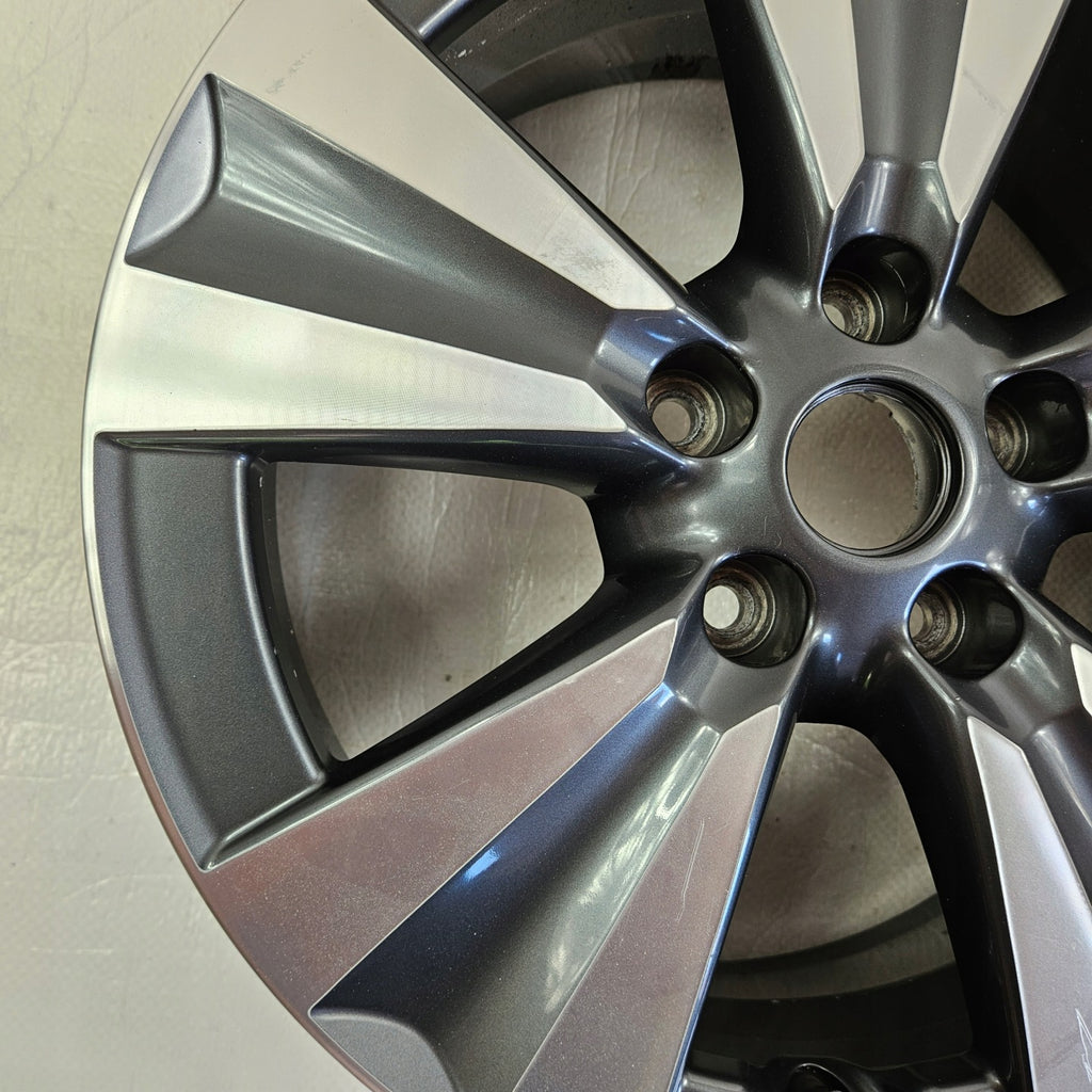 1x Alufelge 17 Zoll 6.5" 5x114.3 45ET 3NA3A Nissan III Pulsar Talisman Scenic FEL7919166975bn