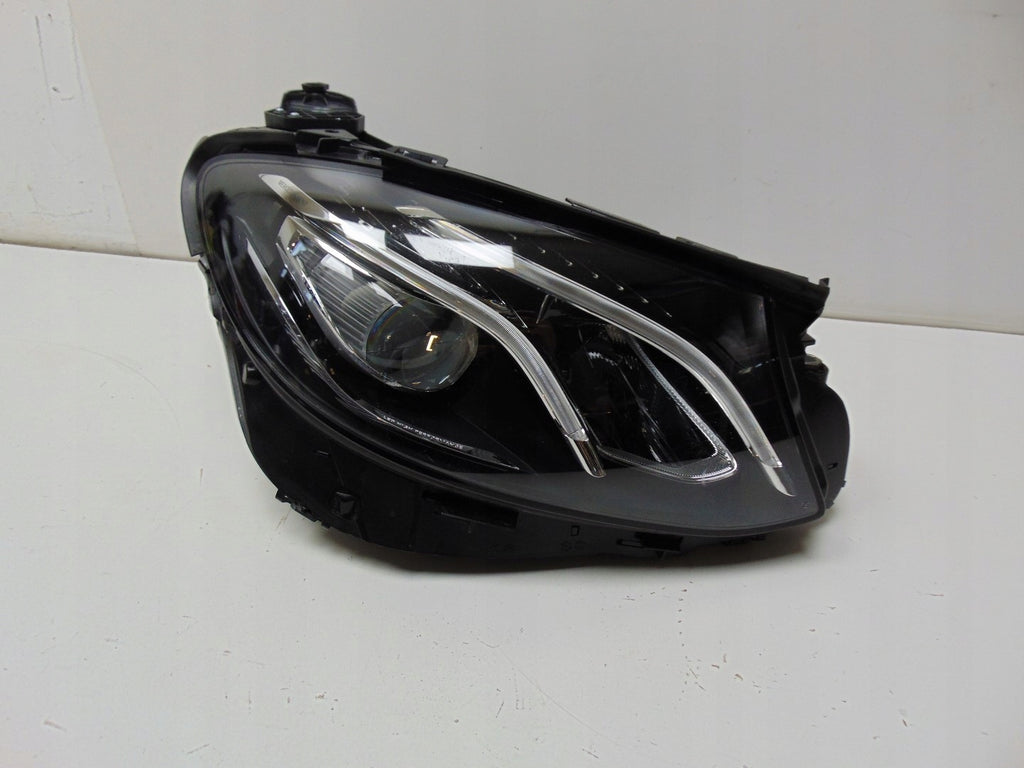 Frontscheinwerfer Mercedes-Benz W213 W176 A1768201261 Xenon Rechts Headlight SCH4288880246uv