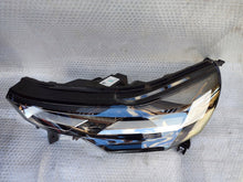 Laden Sie das Bild in den Galerie-Viewer, Frontscheinwerfer Renault Captur II 260604753R LED Links Scheinwerfer Headlight SCH8262658453at