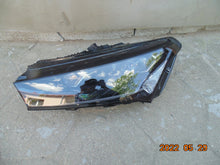 Laden Sie das Bild in den Galerie-Viewer, Frontscheinwerfer Skoda Enyaq 5LB941015A LED Links Scheinwerfer Headlight