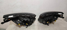 Laden Sie das Bild in den Galerie-Viewer, Frontscheinwerfer Skoda Kamiq 658941015 658941016 LED Ein Satz Headlight SCH3747958727cz