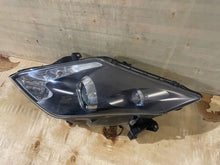 Laden Sie das Bild in den Galerie-Viewer, Frontscheinwerfer Renault Laguna III Coupe 260605058R Xenon Links Headlight