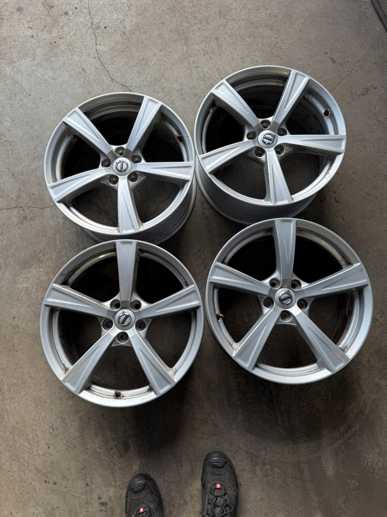 4x Alufelge 18 Zoll 8.0" 5x108 42 5ET Glanz Silber 31423515 Volvo I Rim Wheel FEL3616025236ni