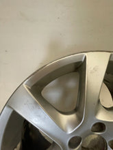 Laden Sie das Bild in den Galerie-Viewer, 1x Alufelge 17 Zoll 7.0&quot; 5x108 50ET Glanz Silber 31341738 Volvo Xc40 Rim Wheel