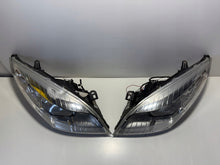 Load image into Gallery viewer, Frontscheinwerfer Renault Megane III 260607449R 260100017R Rechts oder Links SCH6740236059mm