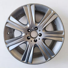 Laden Sie das Bild in den Galerie-Viewer, 1x Alufelge 19 Zoll 8.5&quot; 5x112 A2224012102 Mercedes-Benz Rim Wheel