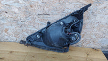 Laden Sie das Bild in den Galerie-Viewer, Frontscheinwerfer Honda Jazz I Rechts Scheinwerfer Headlight SCH6438813094xi