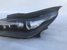 Laden Sie das Bild in den Galerie-Viewer, Frontscheinwerfer Hyundai I30 92101-G4120 LED Links Scheinwerfer Headlight