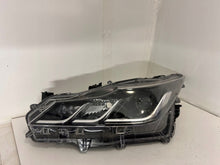 Laden Sie das Bild in den Galerie-Viewer, Frontscheinwerfer Toyota Corolla 8115002131 Links Scheinwerfer Headlight SCH2690255433lv