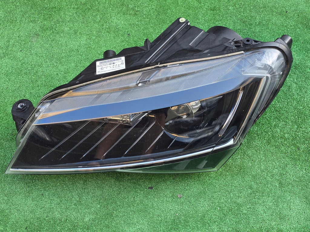 Frontscheinwerfer Skoda Superb III 3V1941015A Xenon Links Scheinwerfer Headlight SCH2460024562zv