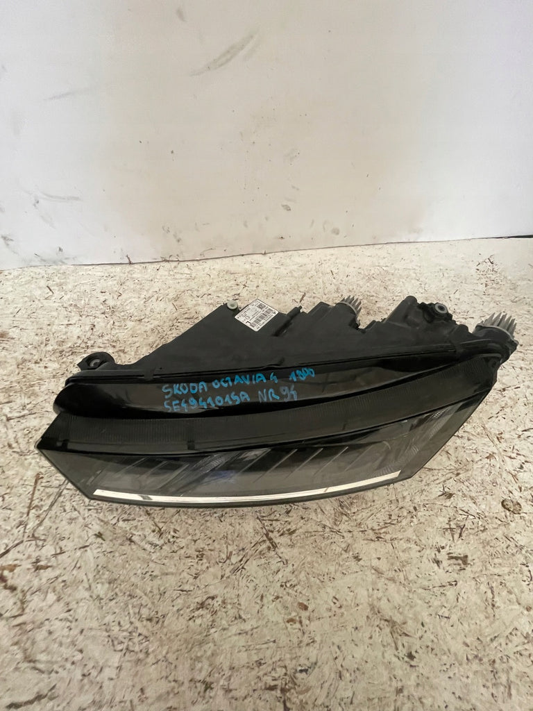 Frontscheinwerfer Skoda Octavia IV 5E4941015A Full LED Links Headlight SCH9985475336li