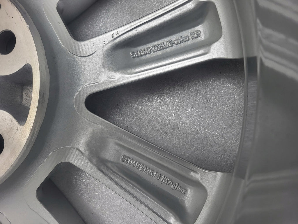 1x Alufelge 17 Zoll 7.0" 5x112 49ET 5E0601025BQ Skoda Superb III Octavia