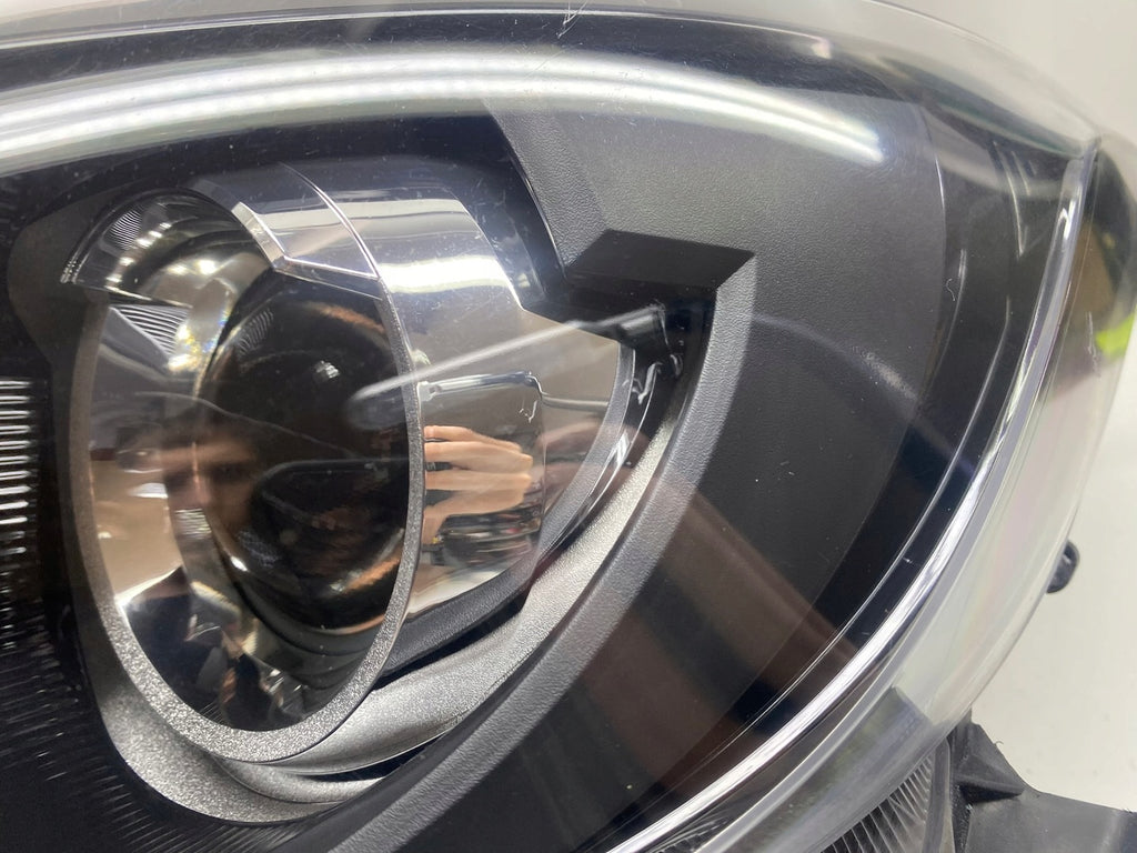 Frontscheinwerfer Toyota 4 Yaris K08D8 Full LED Ein Stück (Rechts oder Links)