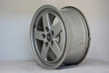 Load image into Gallery viewer, 1x Alufelge 16 Zoll 7.0&quot; 5x112 35ET Glanz Silber 8W0601025 Audi Rim Wheel