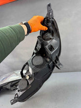 Load image into Gallery viewer, Frontscheinwerfer Peugeot 407 103419012397 Ein Satz Scheinwerfer Headlight SCH7234505417in