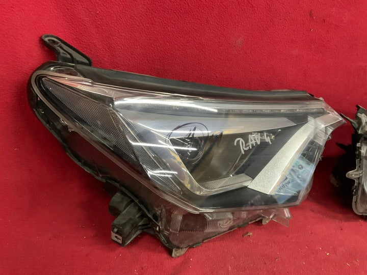 Frontscheinwerfer Toyota W3049K03 LED Ein Satz Scheinwerfer Headlight SCH5633545330nl