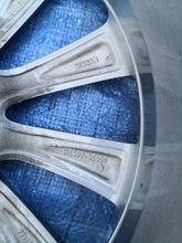 Load image into Gallery viewer, 1x Alufelge 19 Zoll 7.0" 5x114.3 40ET KE409-4E400 Nissan Qashqai Kadjar FEL4114602173br