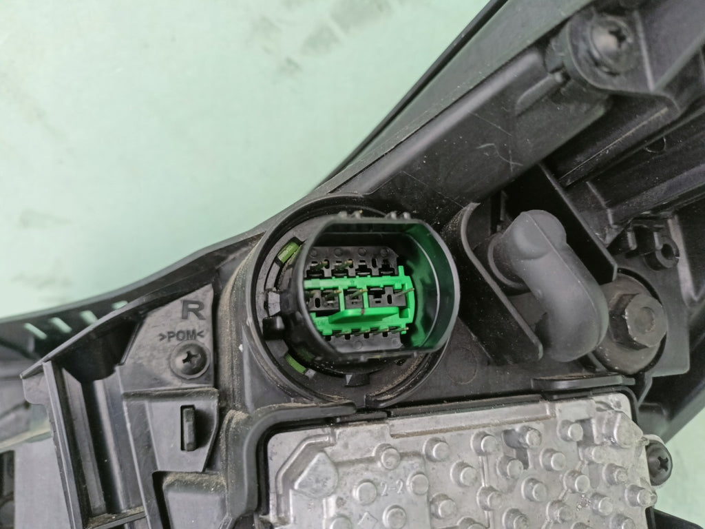 Frontscheinwerfer Hyundai I30 III 92102-G4 LED Rechts Scheinwerfer Headlight SCH4567317506zn