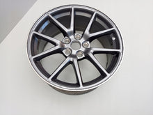 Laden Sie das Bild in den Galerie-Viewer, 1x Alufelge 18 Zoll 8.5" 5x114.3 40ET Glanz Graphit J9C3-1007-CA Tesla 3 FEL7431181518yz
