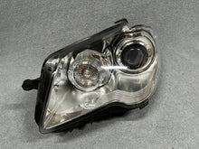 Load image into Gallery viewer, Frontscheinwerfer VW Touran 1T1941753A Xenon Links Scheinwerfer Headlight