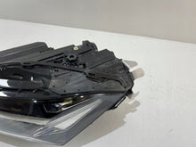 Laden Sie das Bild in den Galerie-Viewer, Frontscheinwerfer Skoda Superb 3P1941015 Full LED Links Scheinwerfer Headlight SCH9832194210wh
