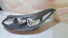 Laden Sie das Bild in den Galerie-Viewer, Frontscheinwerfer Kia Sportage IV 92101-F1100 130732947000 Links Headlight SCH4563745996fg