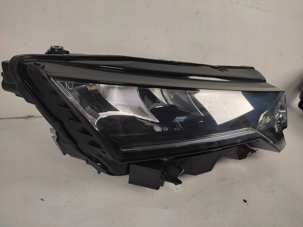 Frontscheinwerfer Skoda Octavia IV 5E4941010 Rechts Scheinwerfer Headlight SCH4810228308ze