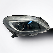 Laden Sie das Bild in den Galerie-Viewer, Frontscheinwerfer Mercedes-Benz W246 A2468207861 Xenon Rechts Headlight