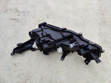 Laden Sie das Bild in den Galerie-Viewer, Frontscheinwerfer Toyota Corolla 81110-02T31-00 Rechts Scheinwerfer Headlight