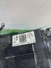 Laden Sie das Bild in den Galerie-Viewer, Frontscheinwerfer VW Golf VIII I 5H1941036 Rechts Scheinwerfer Headlight SCH1190188028cm