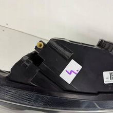 Load image into Gallery viewer, Frontscheinwerfer Ford Focus 7B13E014ED Rechts Scheinwerfer Headlight SCH3528149999xf