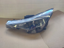 Laden Sie das Bild in den Galerie-Viewer, Frontscheinwerfer Hyundai Elantra VII LED Links Scheinwerfer Headlight